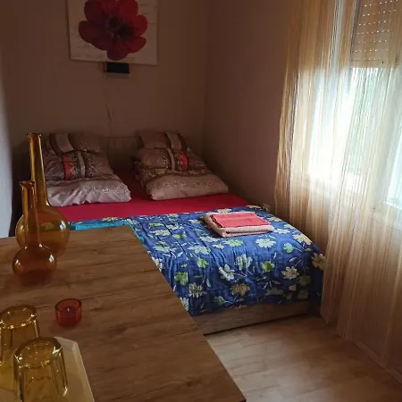 Gajdosi Vendeghaz 아파트 *
